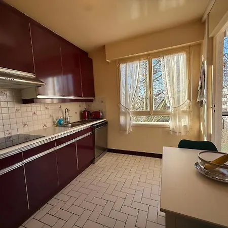 בית הארחה Bleuet Homes *